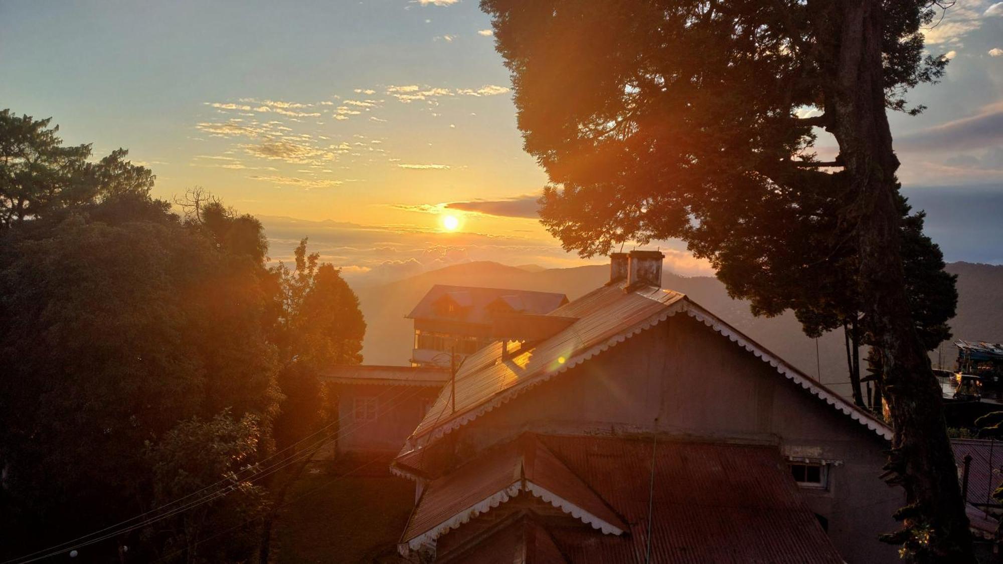 Indivar Homestay Darjeeling  Esterno foto