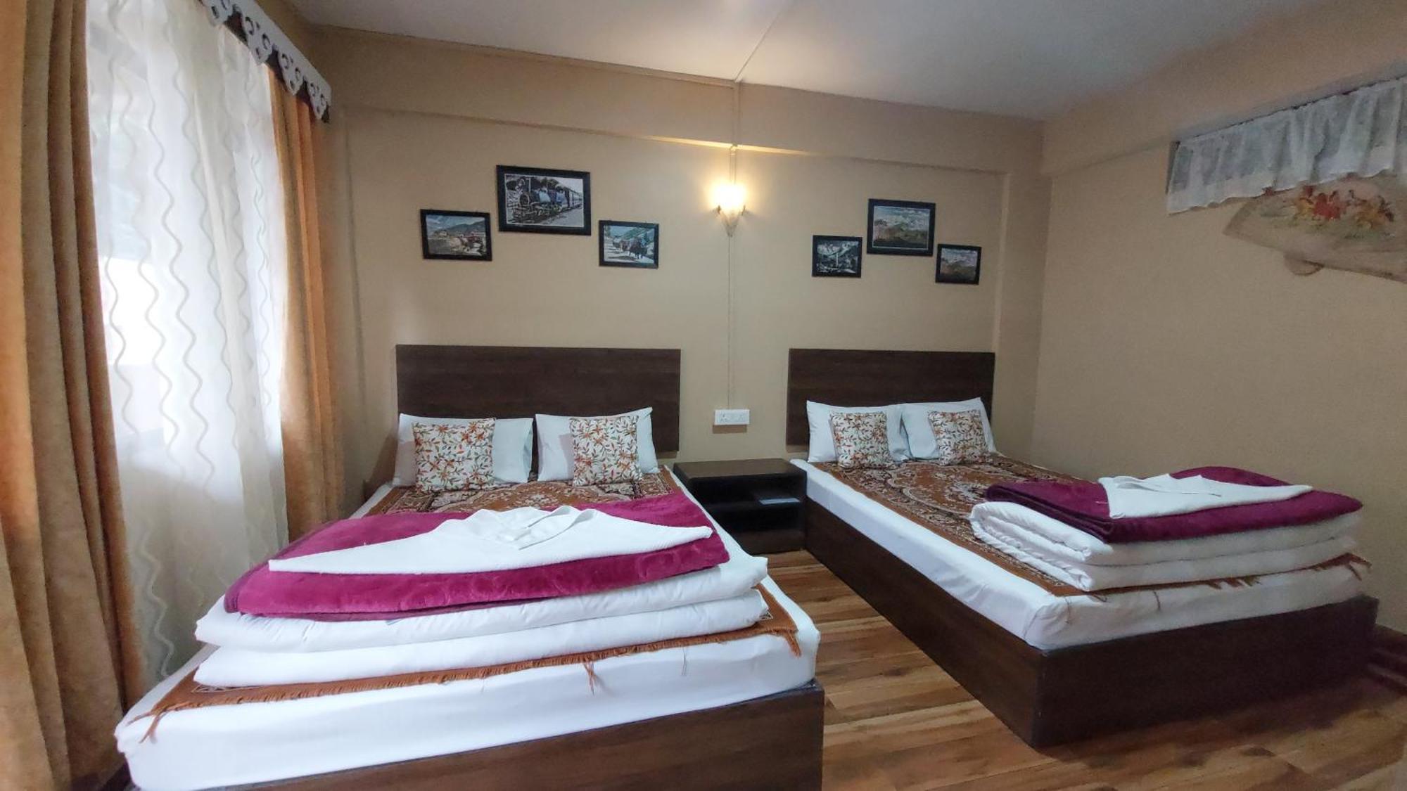 Indivar Homestay Darjeeling  Esterno foto